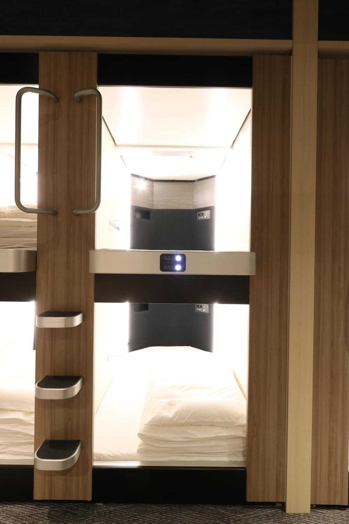 Cabin & Capsule Hotel J-Ship Osaka Namba Exteriér fotografie